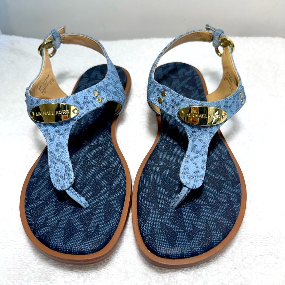 Michael Kors thongs sandals with gold MK plate